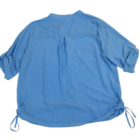 Peachy Pink Button Down Blue Top Blouse - Women’s Medium NWT - Picture 10 of 15